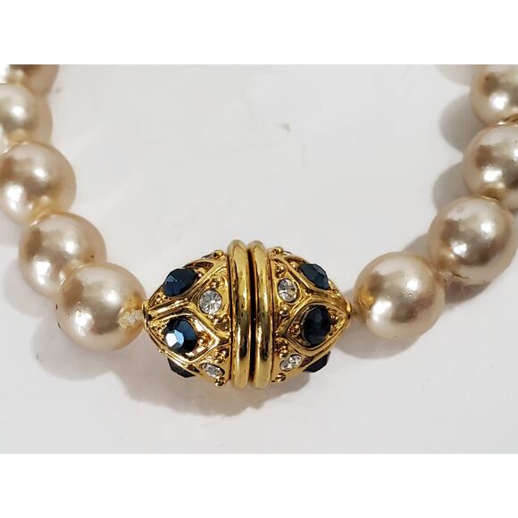 Vintage Nolan Miller Champagne Faux Pearl Necklace With Screw Clasp 36 in. - Picture 4 of 8